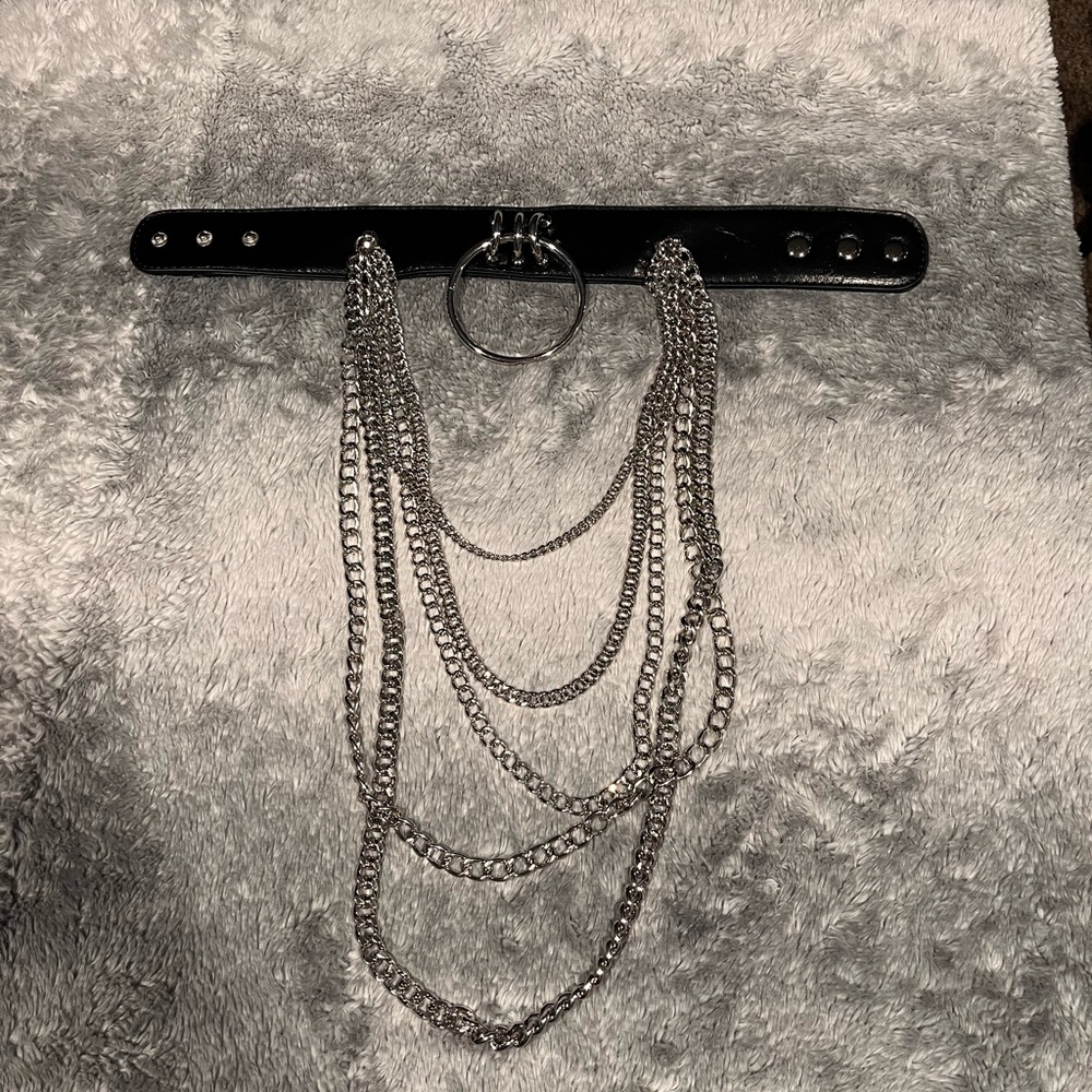 ‘Deeply Destroyed Choker’